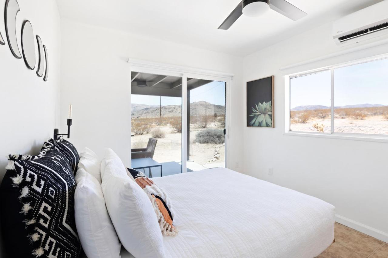 1 Minute To Joshua Tree National Park, Hot Tub, Stars, Private - The Wkndr Twentynine Palms Exterior foto